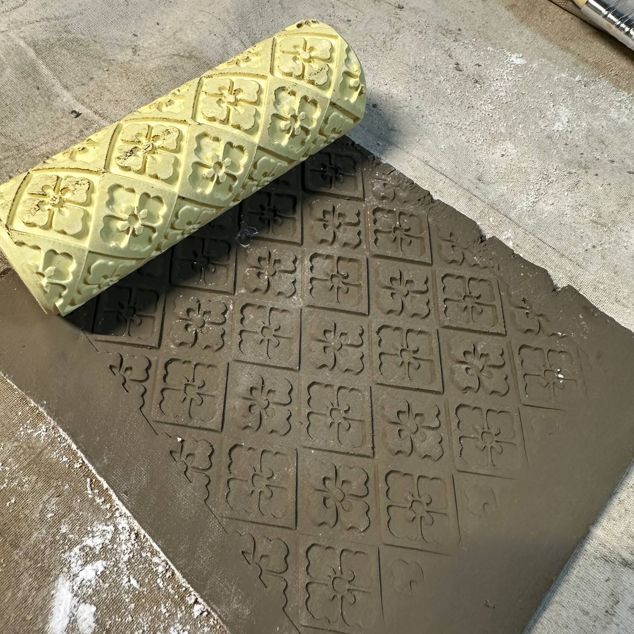 وردنه طرح برجسته سایز متوسط طرح هندسی RL۱۵۶