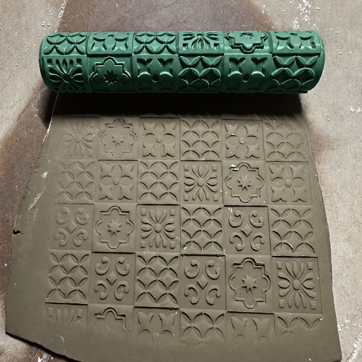 وردنه طرح برجسته سایز بزرگ طرح کاشی RL۲۲۸